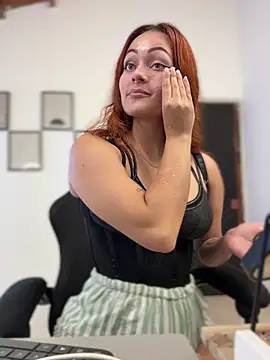 Miss-Abbii online show from December 4, 2025, 8:17 pm