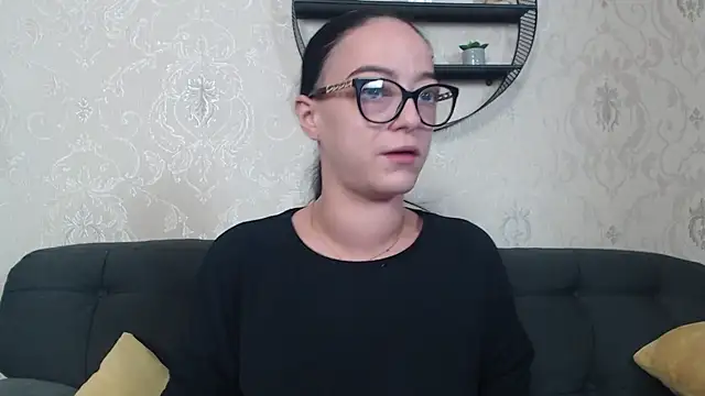 IzabelllNoir online show from November 8, 2025, 8:14 am