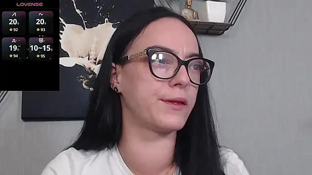 IzabelllNoir online show from April 14, 2026, 4:40 am