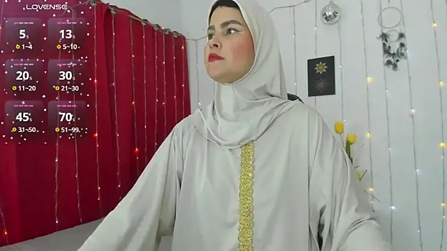 AishaAmin  online show from February 5, 2026, 12:43 pm