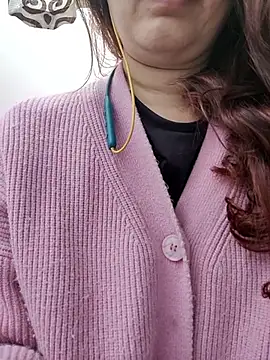 Brown Maxi online show from January 8, 2026, 7:54 am