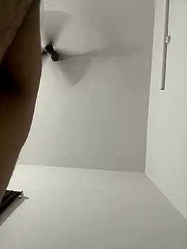 Snapshot of srinij0087 chatting on November 4, 2025, 5:56 pm srinij0087 online show from November 4, 2025, 5:56 pm