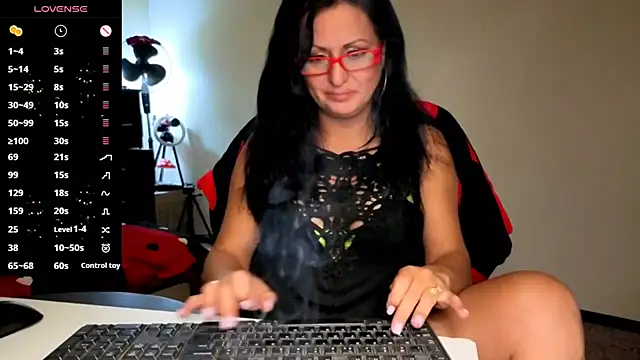 YourDreamLoverr online show from October 25, 2025, 10:37 pm