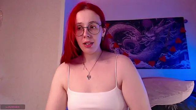 Snapshot of VanessaLincum chatting on May 26, 2026, 6:42 am VanessaLincum online show from May 26, 2026, 6:42 am