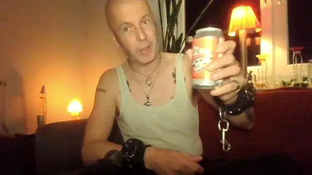 SHARPSkinhead online show from October 24, 2025, 10:39 pm