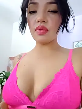 Snapshot of Sara_LipsX chatting on September 10, 2025, 3:34 pm Sara LipsX online show from September 10, 2025, 3:34 pm