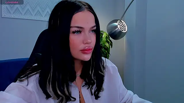 Angel Sapphire  online show from December 22, 2024, 2:06 pm