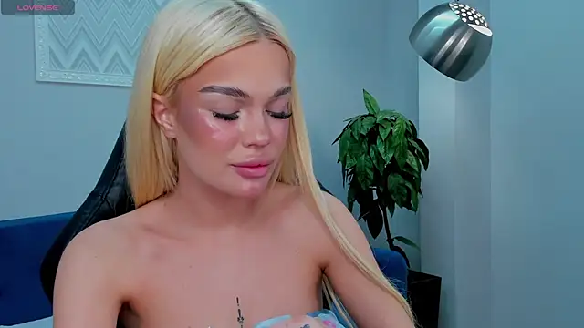 Angel Sapphire  online show from March 22, 2025, 10:28 am