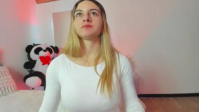 AtheneaRossi online show from March 8, 2025, 12:11 am