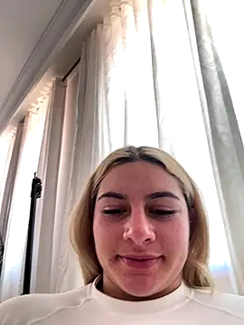 AtheneaRossi online show from September 15, 2025, 5:46 pm