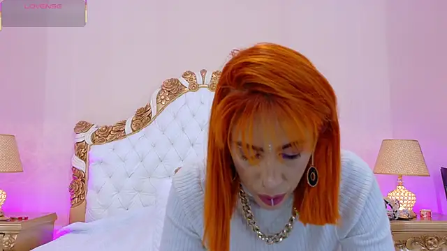 AdelinaVans online show from October 10, 2025, 11:42 am