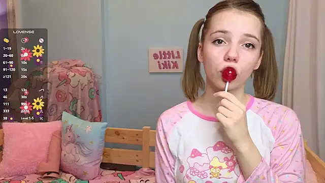 PrincessLittleKiki online show from October 17, 2025, 7:11 am