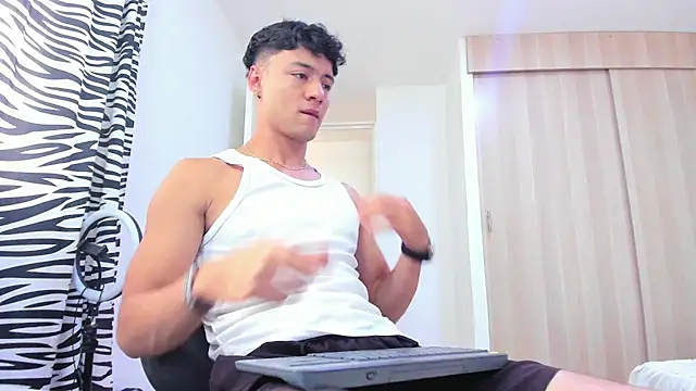 Snapshot of Sebastian-Dash chatting on February 8, 2025, 7:59 pm Sebastian-Dash online show from February 8, 2025, 7:59 pm
