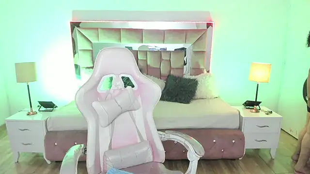 Aliciia cute1 online show from January 25, 2025, 10:50 pm