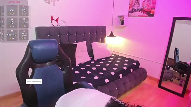 Snapshot of Aliciia_cute1 chatting on November 27, 2025, 10:01 pm Aliciia cute1 online show from November 27, 2025, 10:01 pm