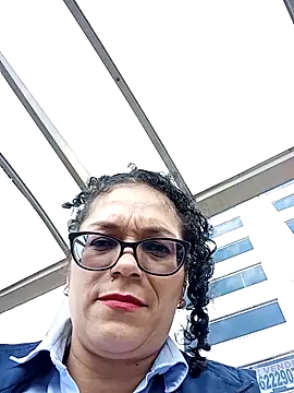 Snapshot of Aliciia_cute1 chatting on December 19, 2025, 2:57 pm Aliciia cute1 online show from December 19, 2025, 2:57 pm