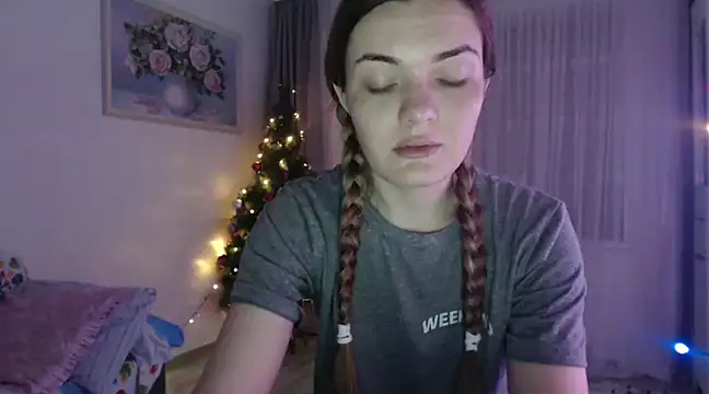 Snapshot of _JustmeHere_ chatting on December 15, 2024, 8:25 pm JustmeHere online show from December 15, 2024, 8:25 pm