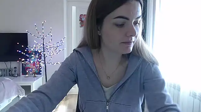 Snapshot of _JustmeHere_ chatting on January 4, 2025, 10:38 am JustmeHere online show from January 4, 2025, 10:38 am
