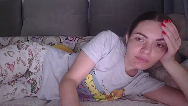  JustmeHere  online show from November 5, 2025, 8:58 am