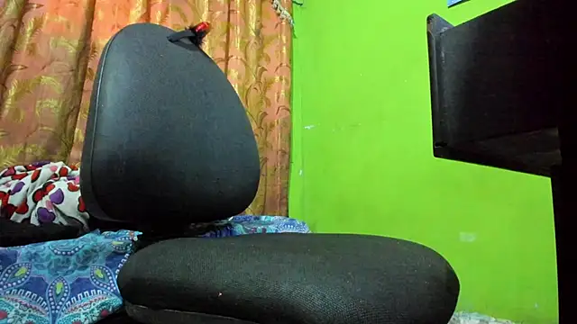 Brenda Smith69 online show from October 19, 2025, 8:42 pm