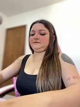 Snapshot of SweetPaige_ chatting on October 10, 2025, 4:06 pm SweetPaige online show from October 10, 2025, 4:06 pm