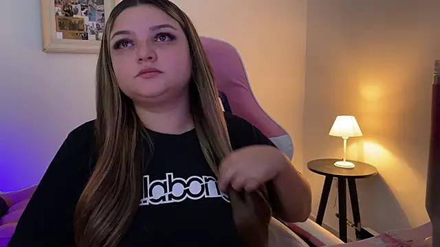 SweetPaige  online show from April 5, 2026, 3:09 pm