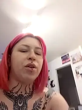 Snapshot of divine_eve chatting on January 20, 2025, 4:23 pm divine eve online show from January 20, 2025, 4:23 pm