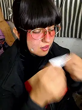 Derry Cooper online show from January 11, 2026, 2:44 pm