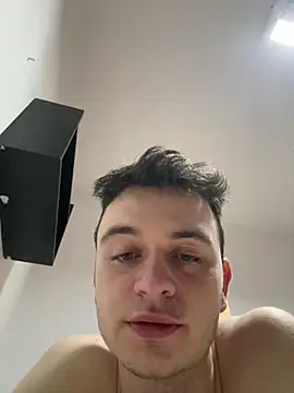 Snapshot of Kosty61_ chatting on February 7, 2026, 10:35 pm Kosty61 online show from February 7, 2026, 10:35 pm