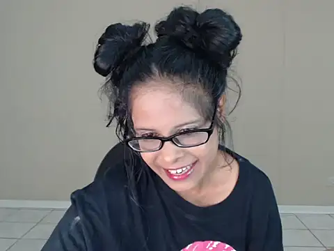 Snapshot of TaylorLove69 chatting on January 27, 2025, 9:33 pm TaylorLove69 online show from January 27, 2025, 9:33 pm