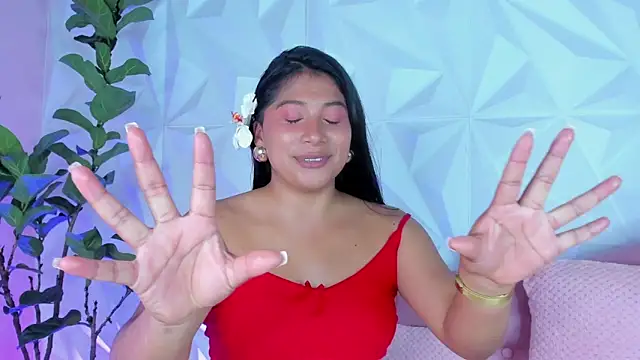 LinnaGardenia online show from January 20, 2025, 4:55 pm