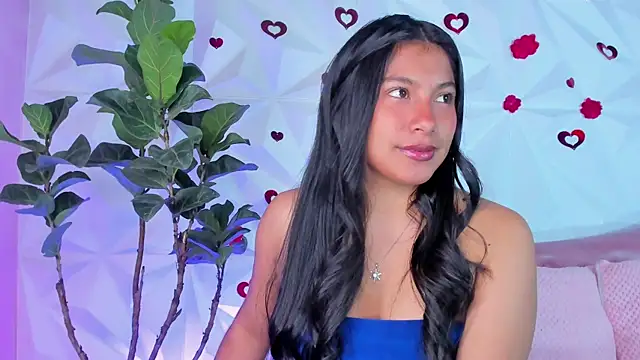 LinnaGardenia online show from March 21, 2025, 1:45 pm