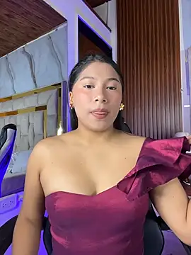 LinnaGardenia online show from February 19, 2026, 1:18 pm