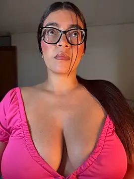 kathii95 online show from May 18, 2026, 1:35 am