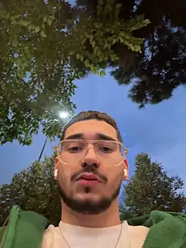 Snapshot of mertkaan27 chatting on November 23, 2025, 3:01 pm mertkaan27 online show from November 23, 2025, 3:01 pm