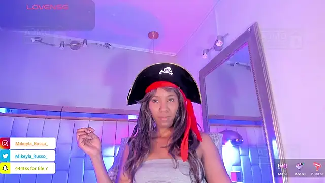 Mikeyla-Russo online show from September 24, 2025, 7:28 pm