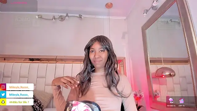 Mikeyla-Russo online show from September 25, 2025, 7:06 pm