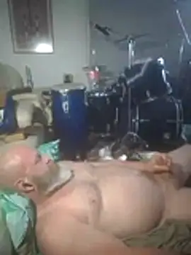 Snapshot of iambradz chatting on November 4, 2025, 4:28 pm iambradz online show from November 4, 2025, 4:28 pm