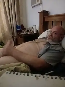 iambradz online show from June 14, 2026, 1:46 pm