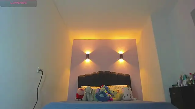 Sofia Clauss  online show from February 22, 2026, 5:19 am