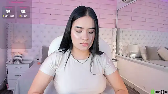 Snapshot of Yaaky_ chatting on February 17, 2025, 8:36 pm Yaaky online show from February 17, 2025, 8:36 pm