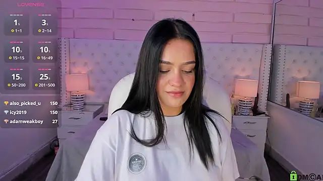 Snapshot of Yaaky_ chatting on February 24, 2025, 11:52 pm Yaaky online show from February 24, 2025, 11:52 pm