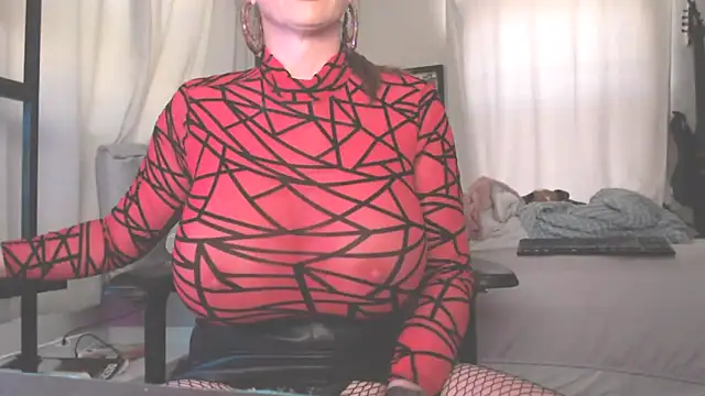 Snapshot of TSCassandraLove chatting on October 13, 2025, 3:01 pm TSCassandraLove online show from October 13, 2025, 3:01 pm