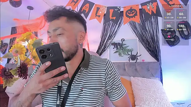 Tom cooper  online show from October 16, 2025, 1:01 pm