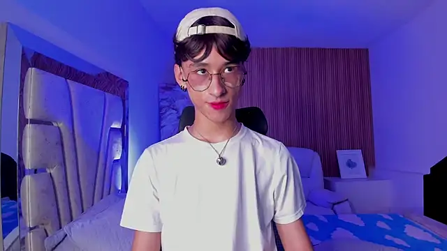 JasperCooper  online show from October 20, 2025, 1:33 pm