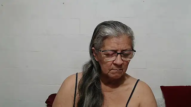 candy mature  online show from October 18, 2025, 12:06 pm