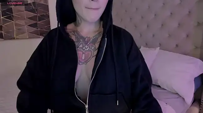 vangie  online show from January 18, 2025, 1:30 am