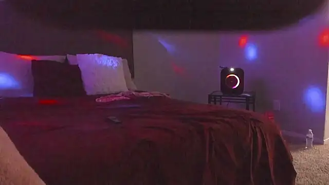 yiauana online show from February 24, 2026, 12:52 am