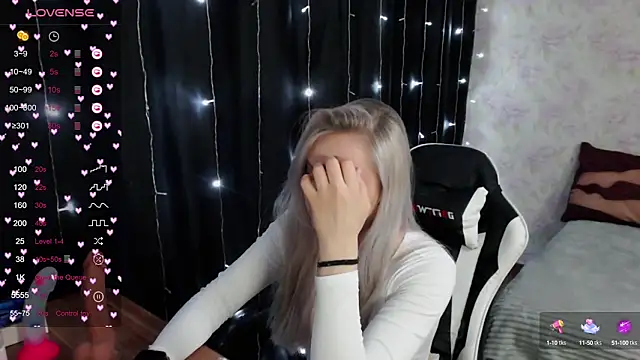 Snapshot of VikaPowers chatting on March 2, 2025, 10:38 pm VikaPowers online show from March 2, 2025, 10:38 pm