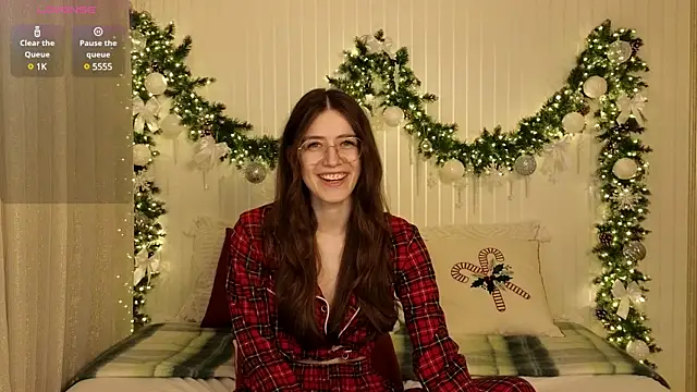 Ester Hill online show from January 9, 2025, 11:45 pm